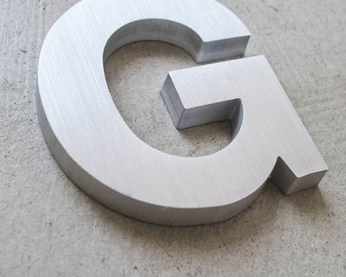 Metal sign in Platinum Metal sign in Platinum