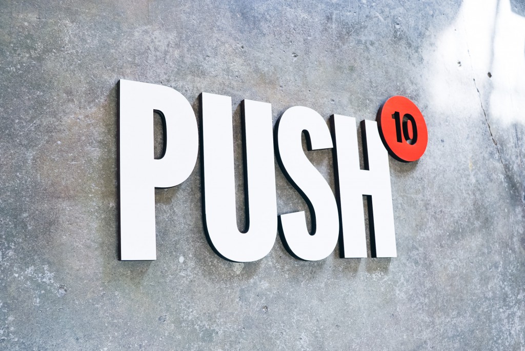 Push 10 Sign