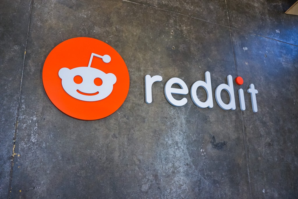 Reddit Lobby Sign
