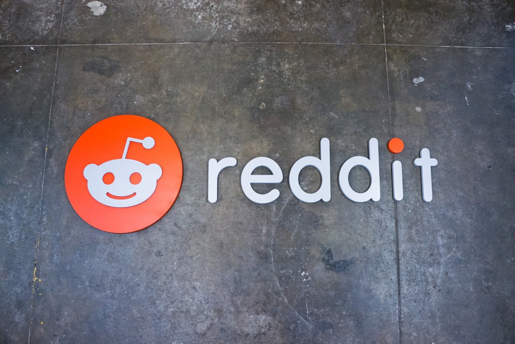 Reddit Lobby Sign