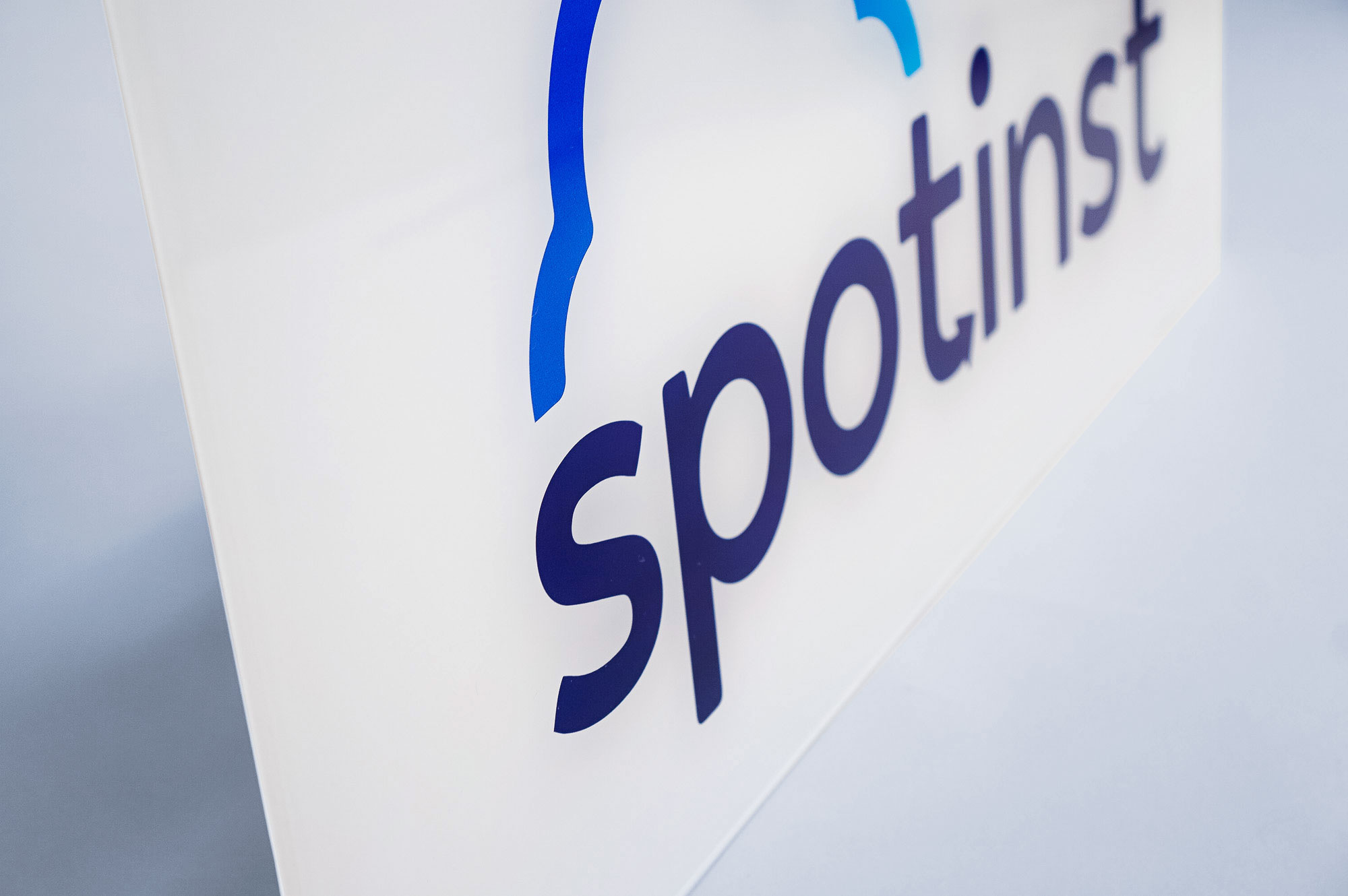 Glossy, glass-like back printed panel sign for the office of Spotinst, a San Francisco company that creates workload software. Glossy, glass-like back printed panel sign for the office of Spotinst, a San Francisco company that creates workload software.