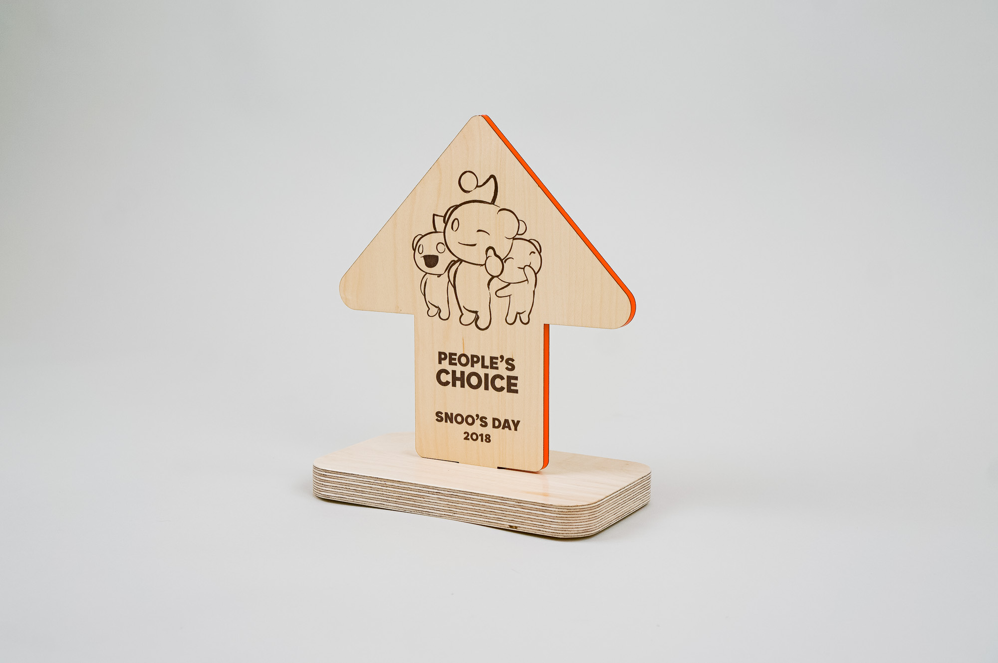 Custom wood arrow shaped 2018 team awards for Reddit, an American social news aggregation, web content rating, and discussion website. Custom wood arrow shaped 2018 team awards for Reddit, an American social news aggregation, web content rating, and discussion website.