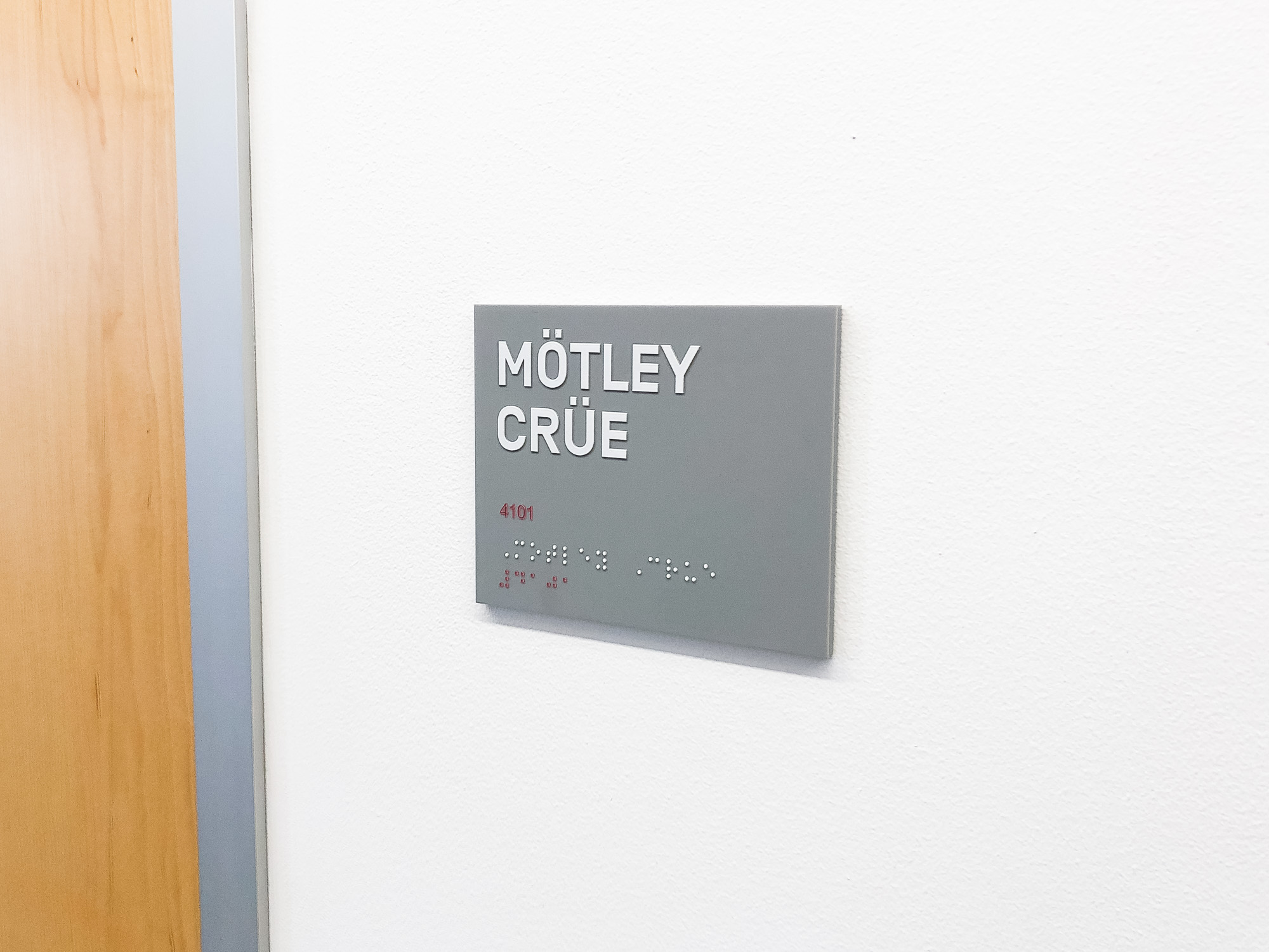 Grey and white meeting room ADA signs with Braille for the San Francisco office of Gong, a conversation intelligence platform for sales. Grey and white meeting room ADA signs with Braille for the San Francisco office of Gong, a conversation intelligence platform for sales.