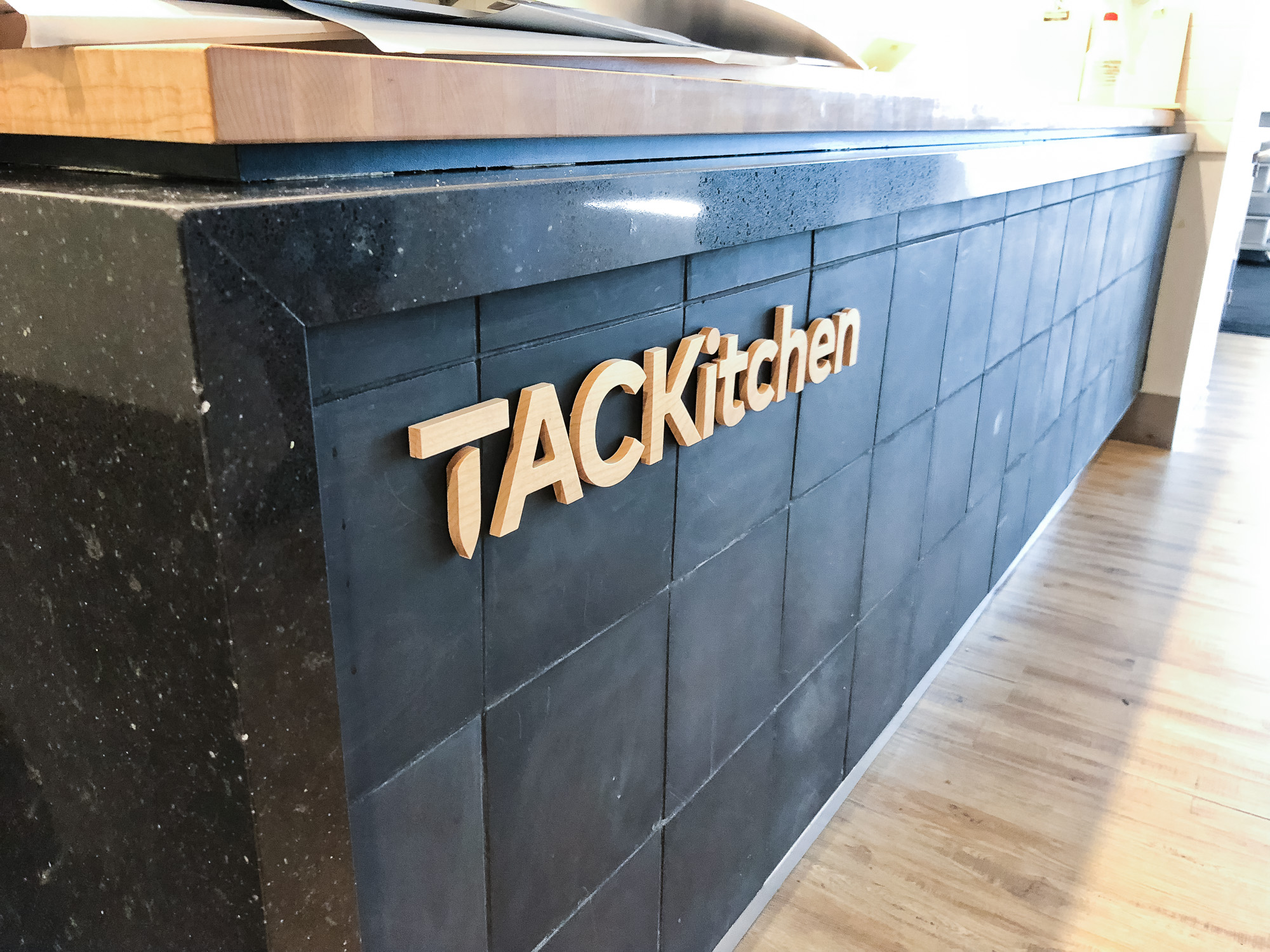 tackkitchen-top