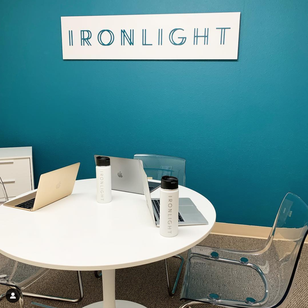 Blue letters on white rectangular panel for 10 Branch, an organization that mentors early stage companies. Blue letters on white rectangular panel for 10 Branch, an organization that mentors early stage companies.