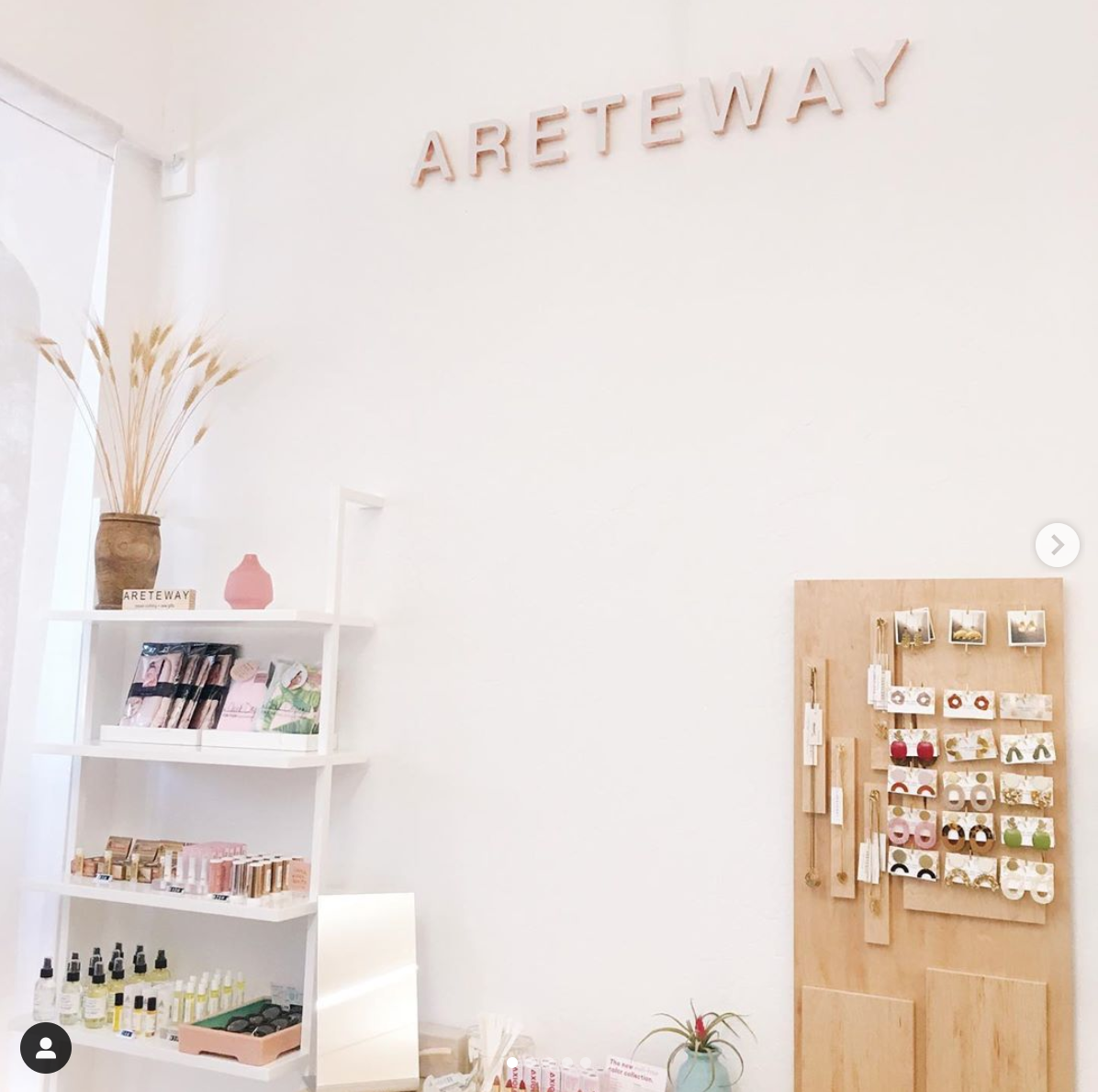 White letters with copper edges for Areteway, a clothing and gift boutique in Santa Rosa, CA. White letters with copper edges for Areteway, a clothing and gift boutique in Santa Rosa, CA.