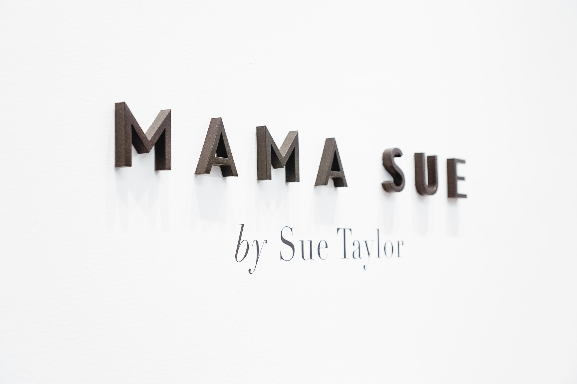 Minimal, black dimensional letters for the retail display of Mama Sue, a Berkeley, CA based company that brings cannabis to seniors. Minimal, black dimensional letters for the retail display of Mama Sue, a Berkeley, CA based company that brings cannabis to seniors.