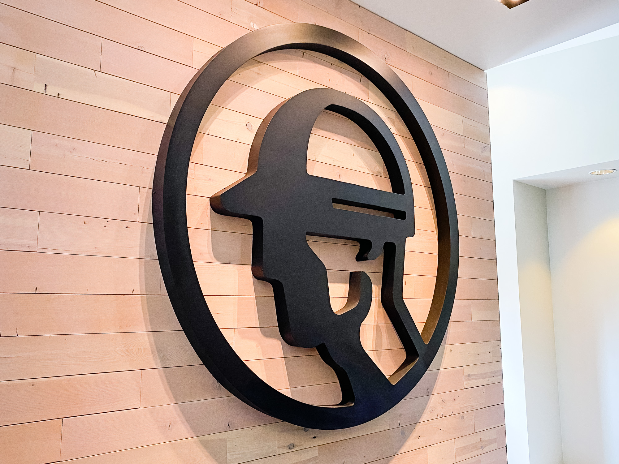 Dimensional black reception wall and desk sign for the San Francisco lobby of Fieldwire, a company creating a construction field management platform designed for the jobsite. Dimensional black reception wall and desk sign for the San Francisco lobby of Fieldwire, a company creating a construction field management platform designed for the jobsite.