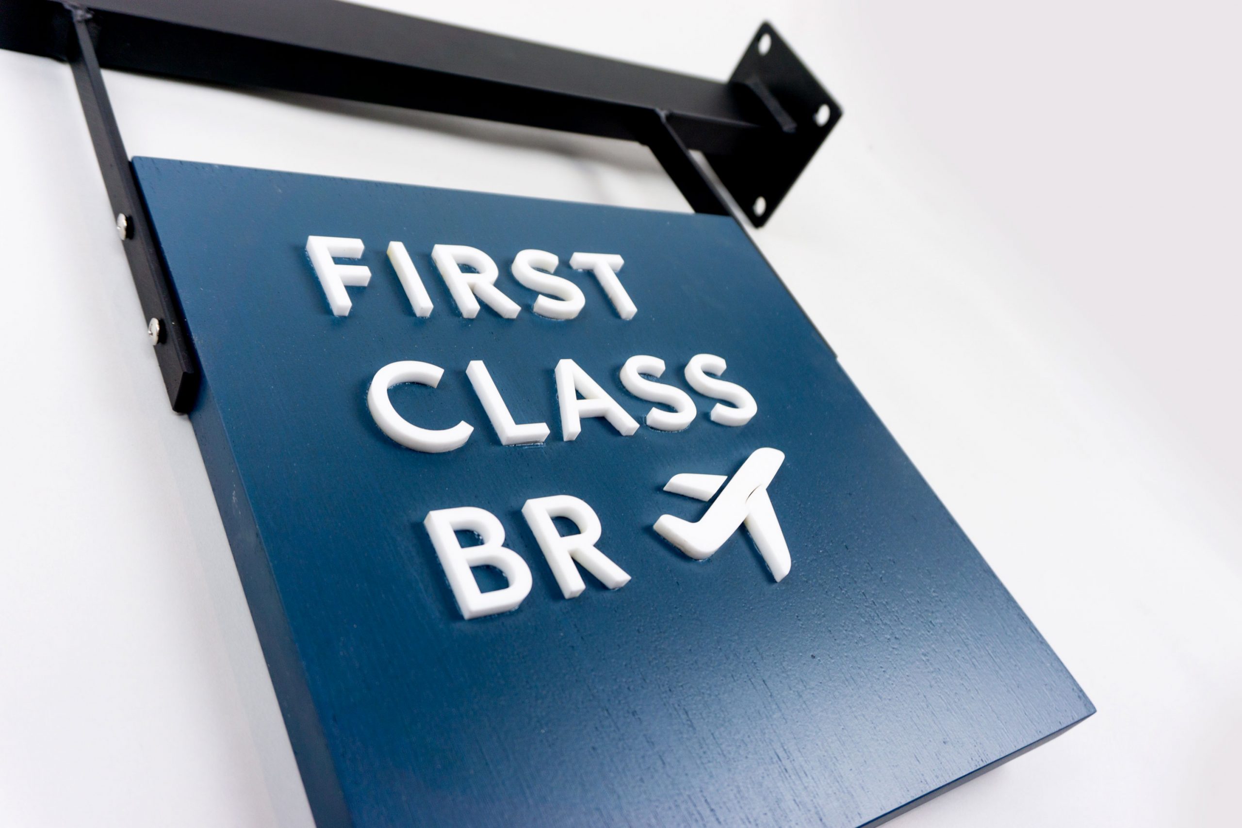first-class-blade-closeup2