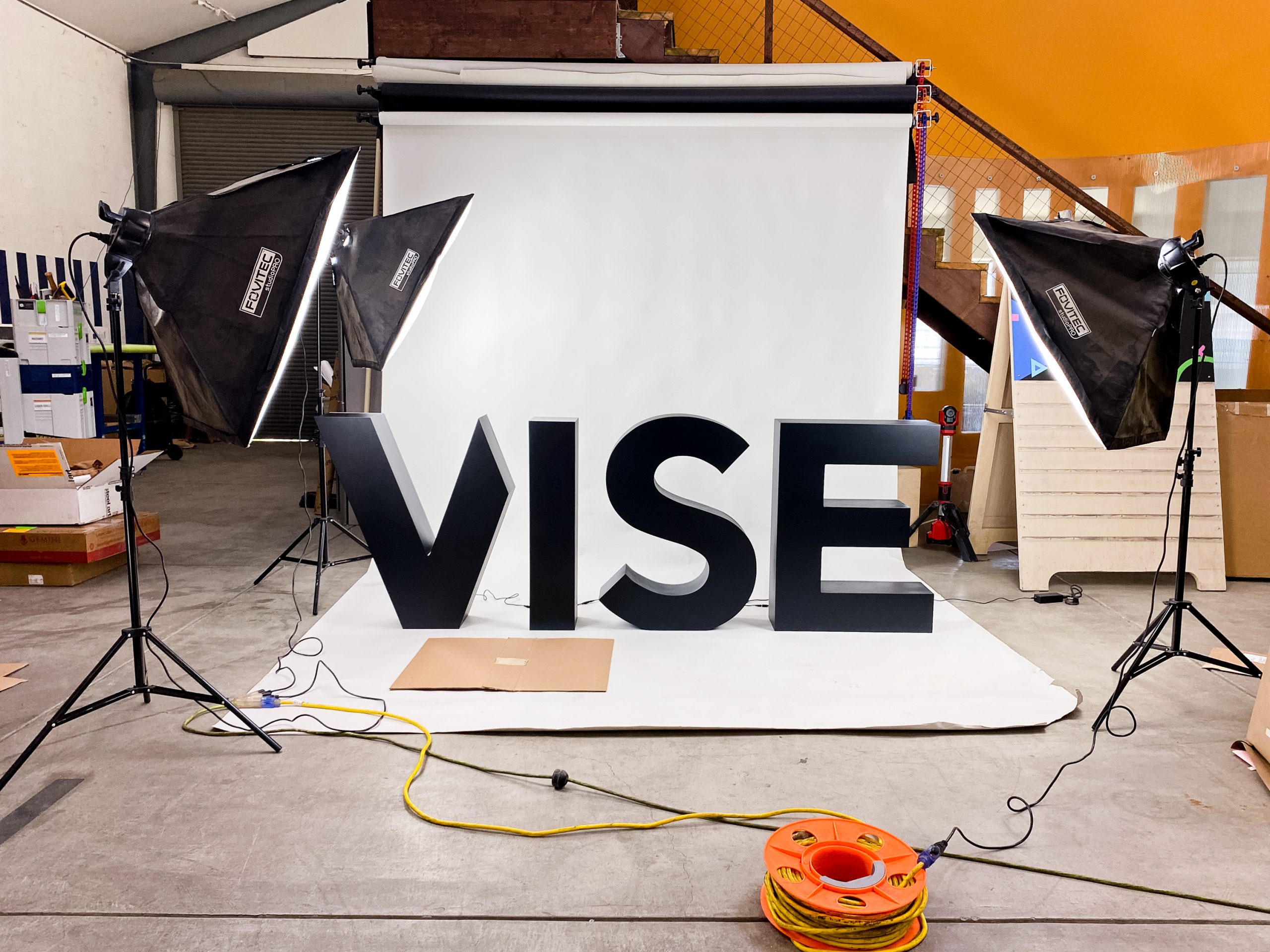 vise-wide