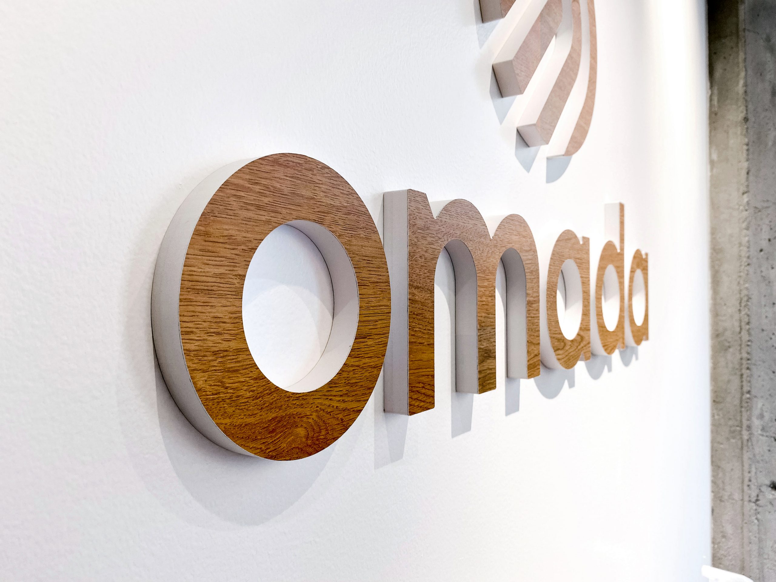 omada-wood-conference-room-sign-4