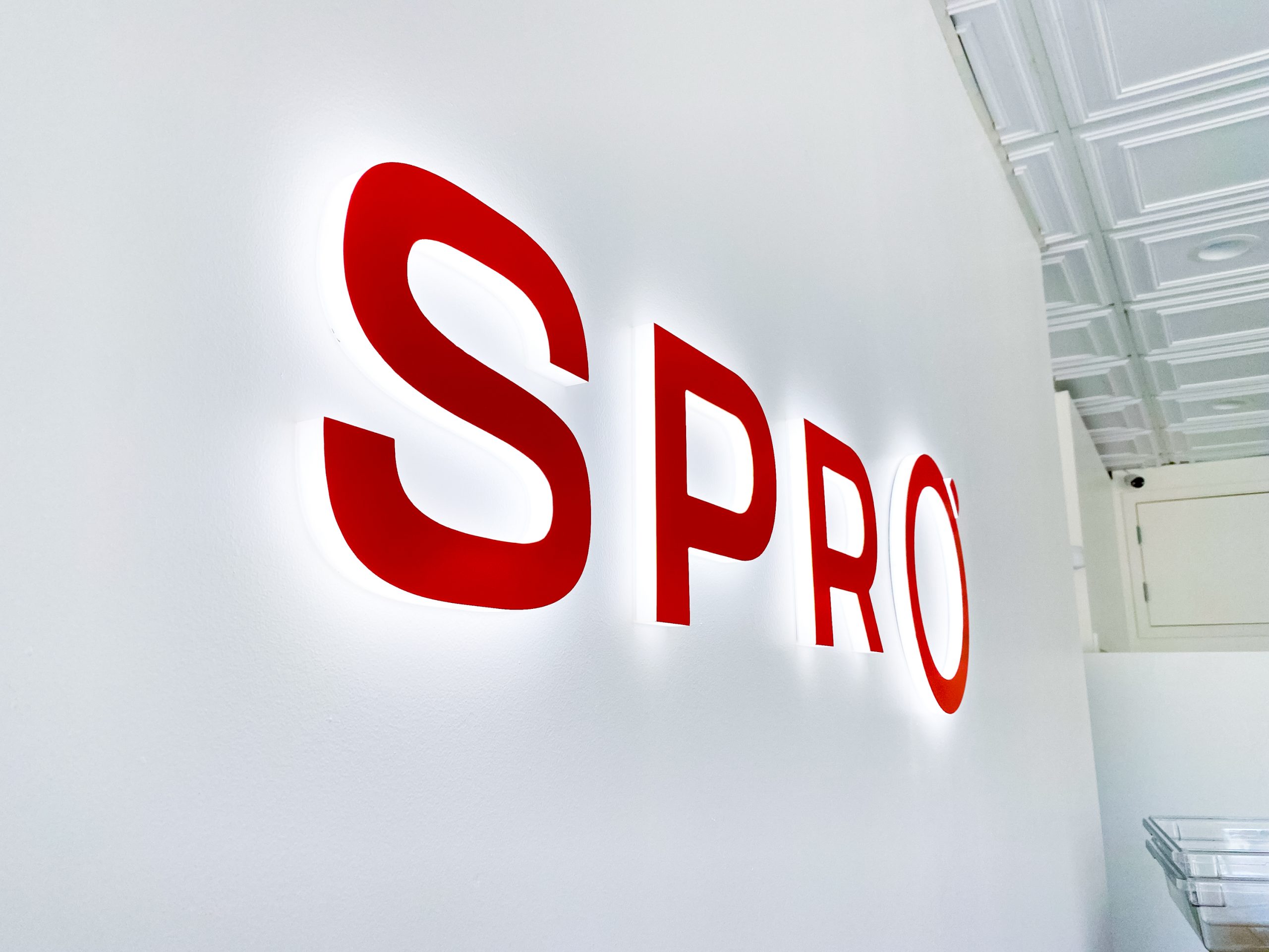 spro-edgelit-closeup
