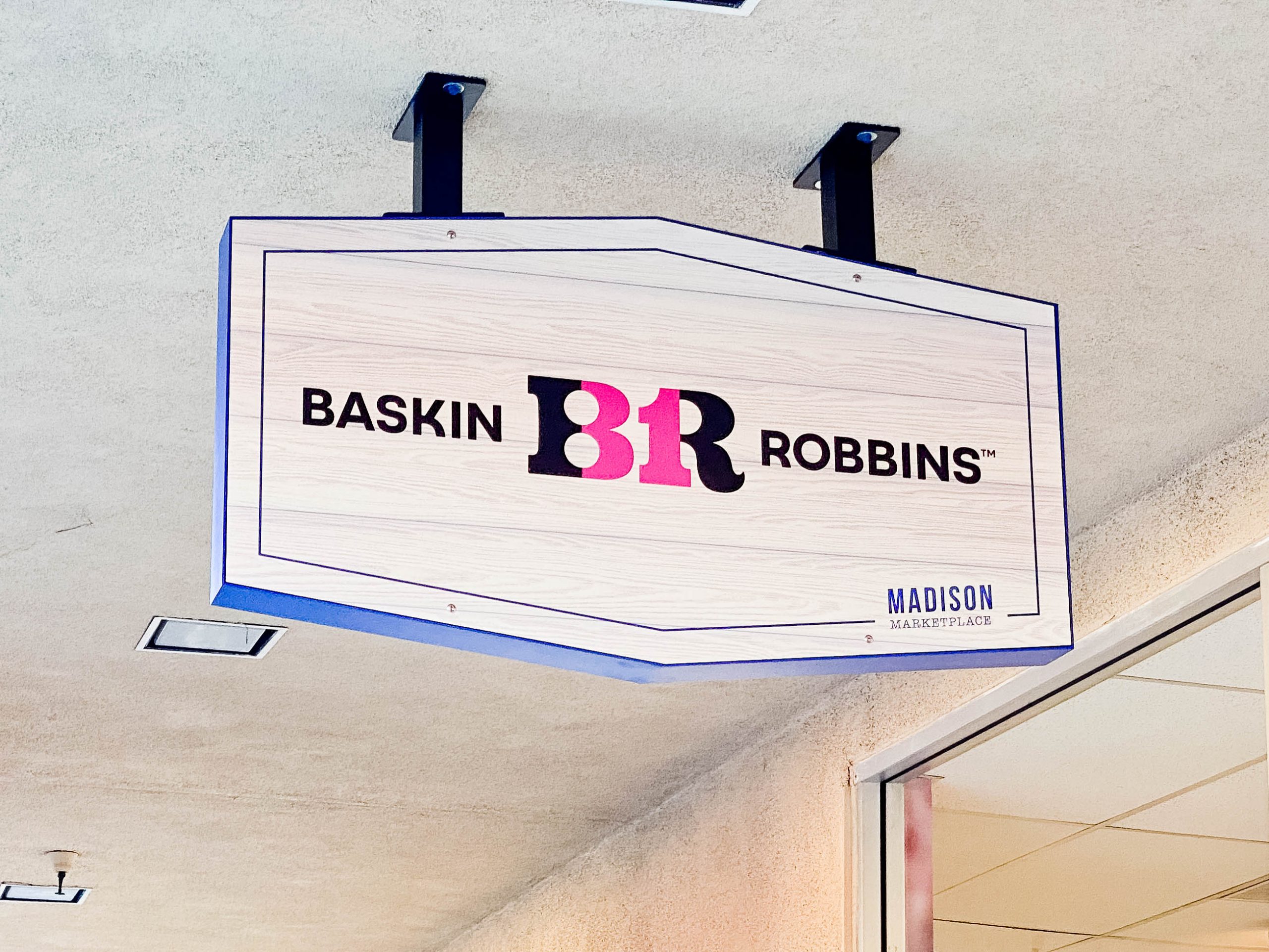 madison-marketplace-baskin-robbins-1
