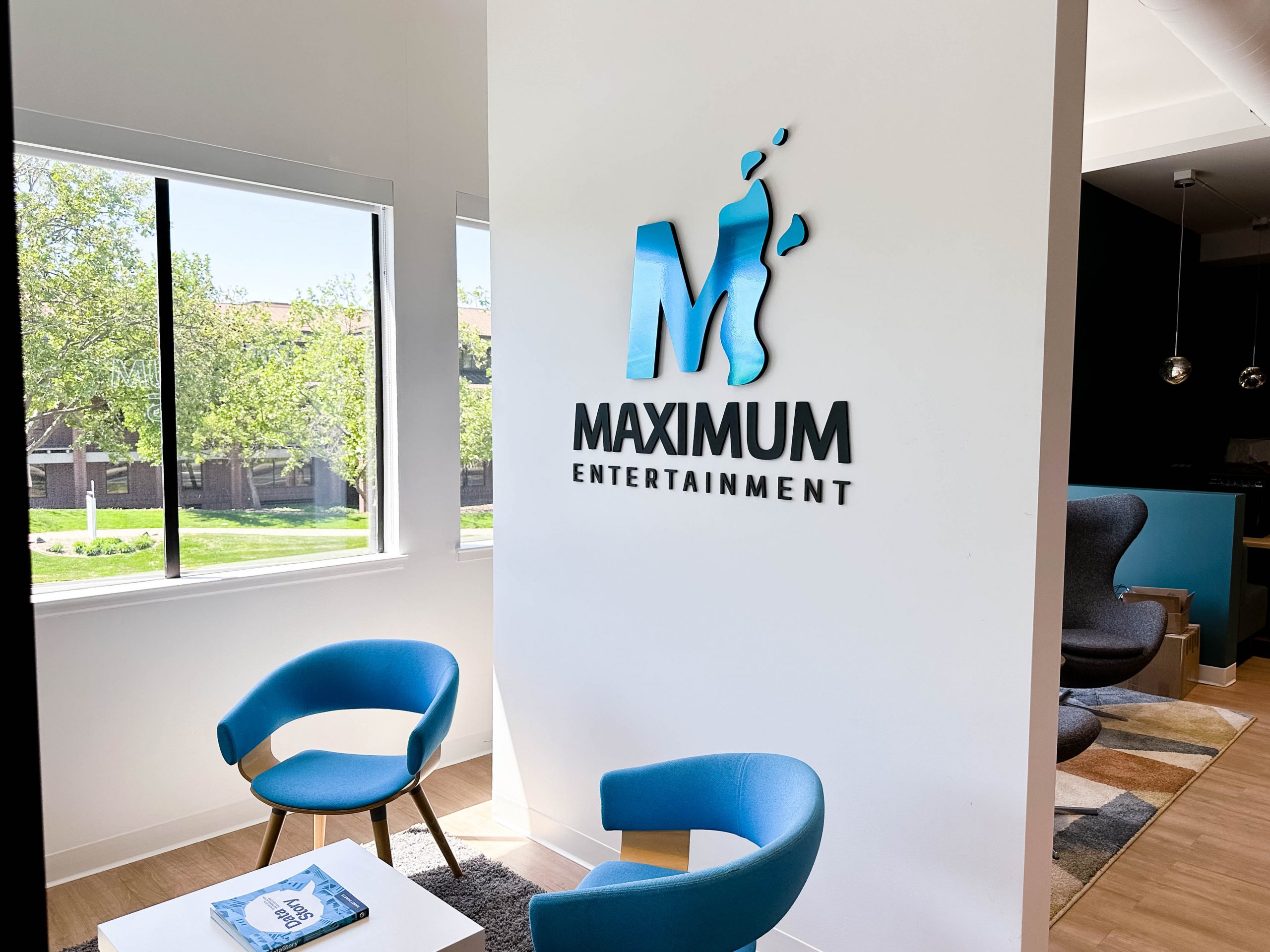 maximum-games-blue-chrome-lobby-sign-2
