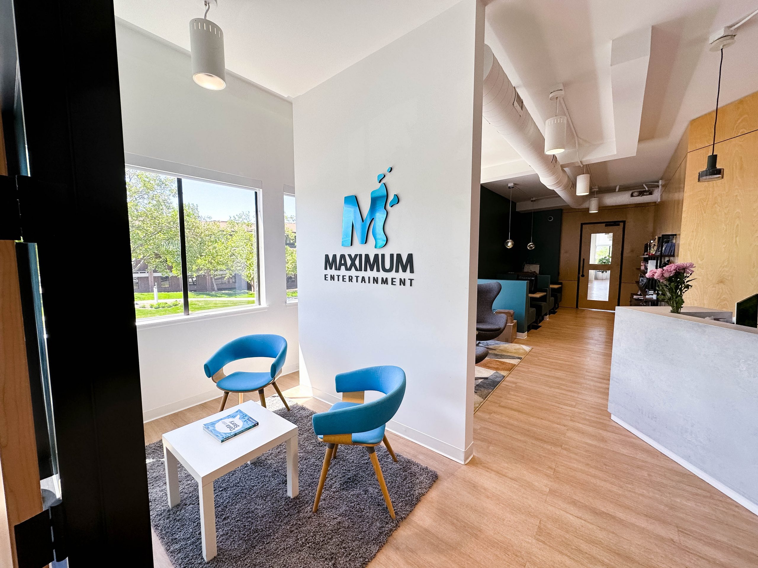 maximum-games-blue-chrome-lobby-sign-4