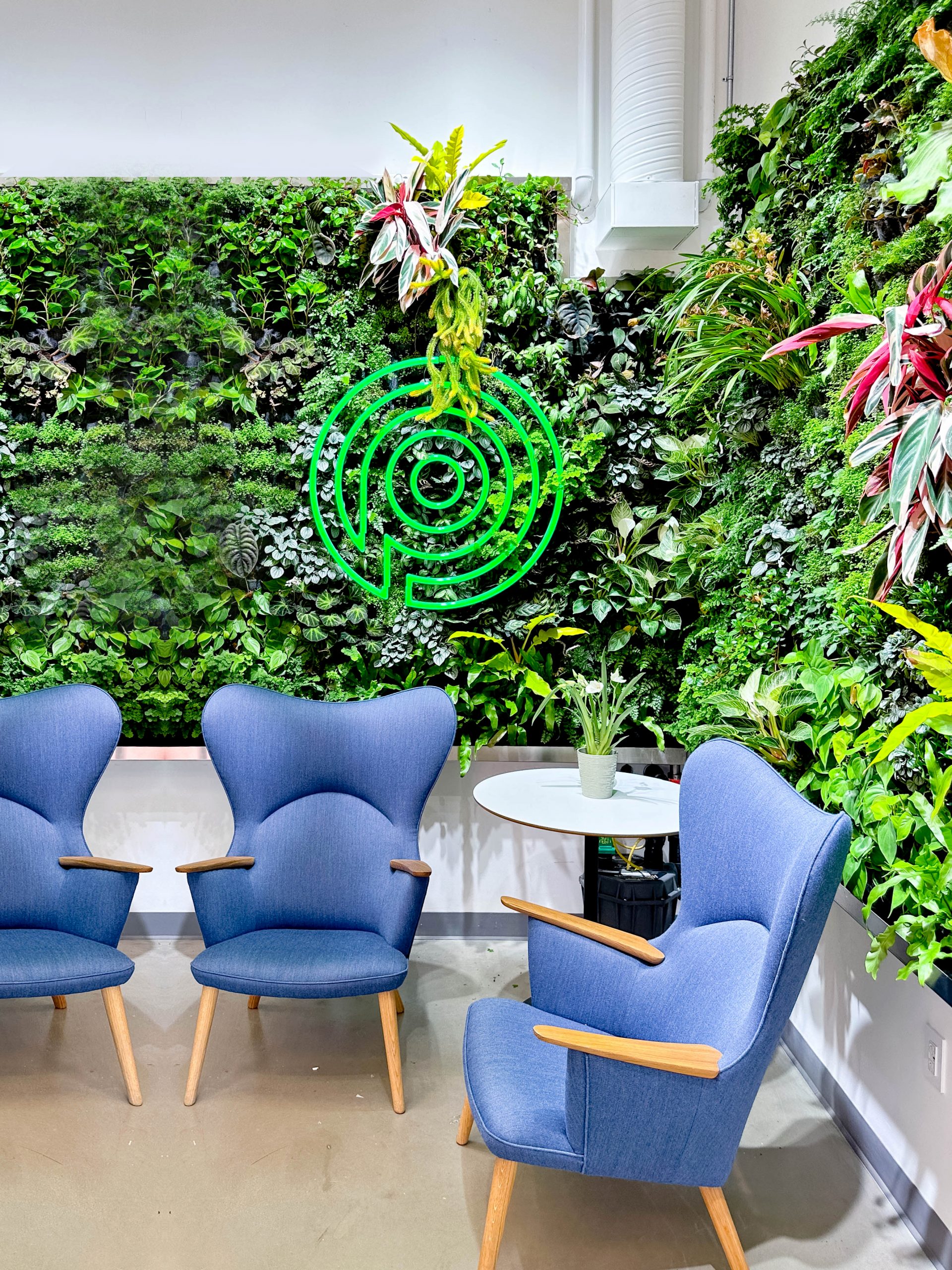 prolific-machines-green-neon-living-wall-wide-1