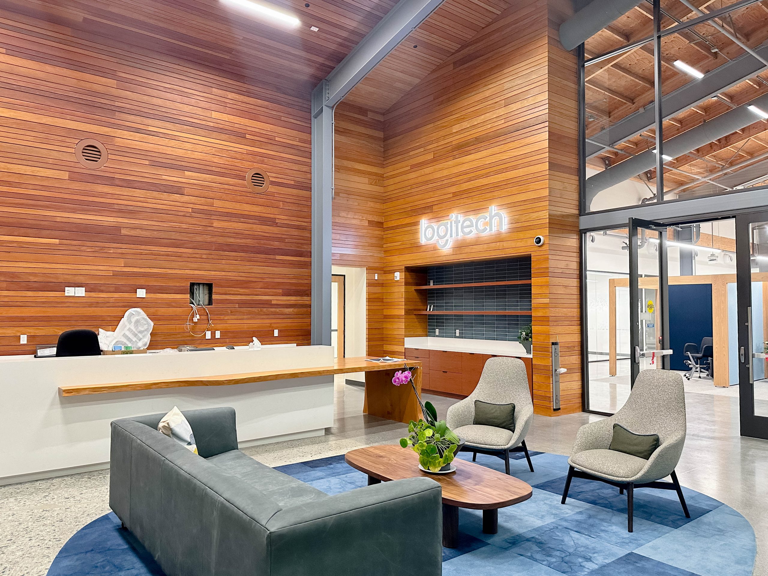 logitech-illuminated-lobby-sign-4