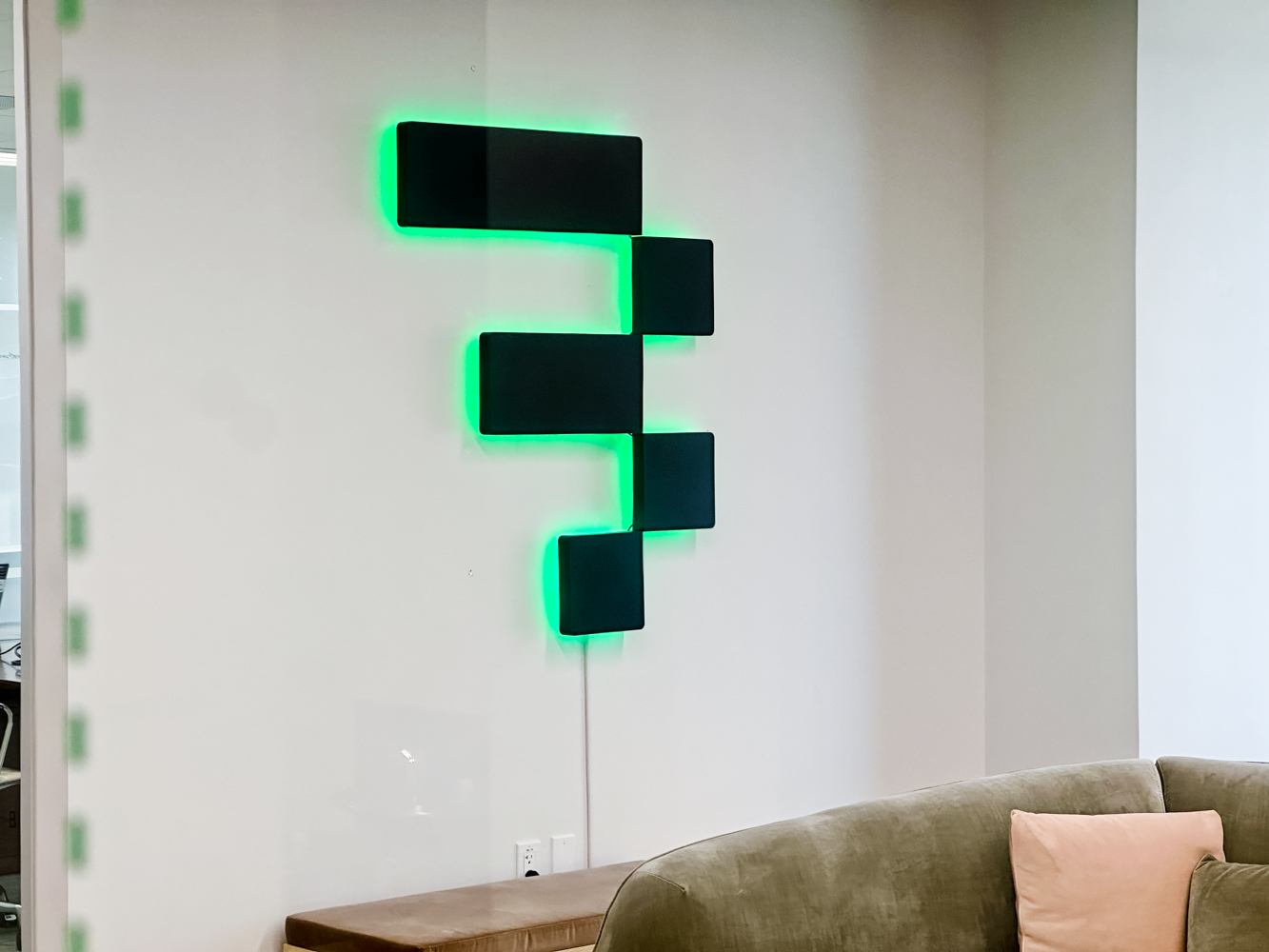 baseten-illuminated-logo-3