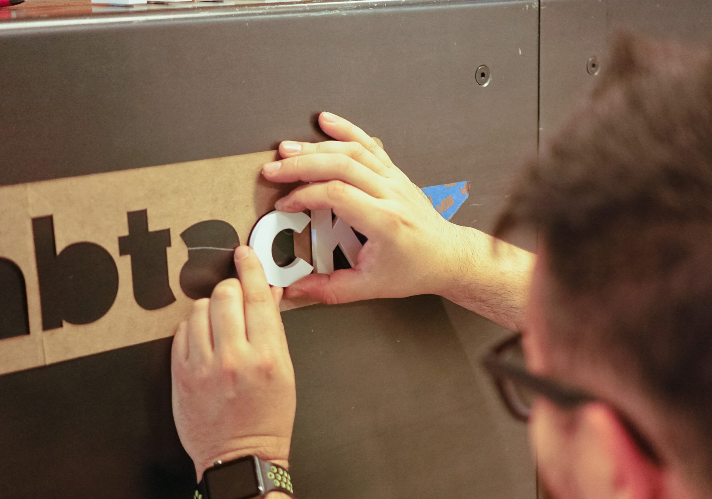 Thumbtack front desk sign process