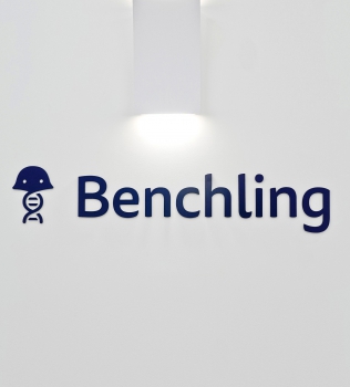 Benchling Elevator Sign
