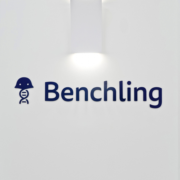 Benchling Elevator Sign