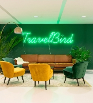 The New Neon: 26 Neon Signs From Around The World That Are Practically Asking To Be Instagrammed