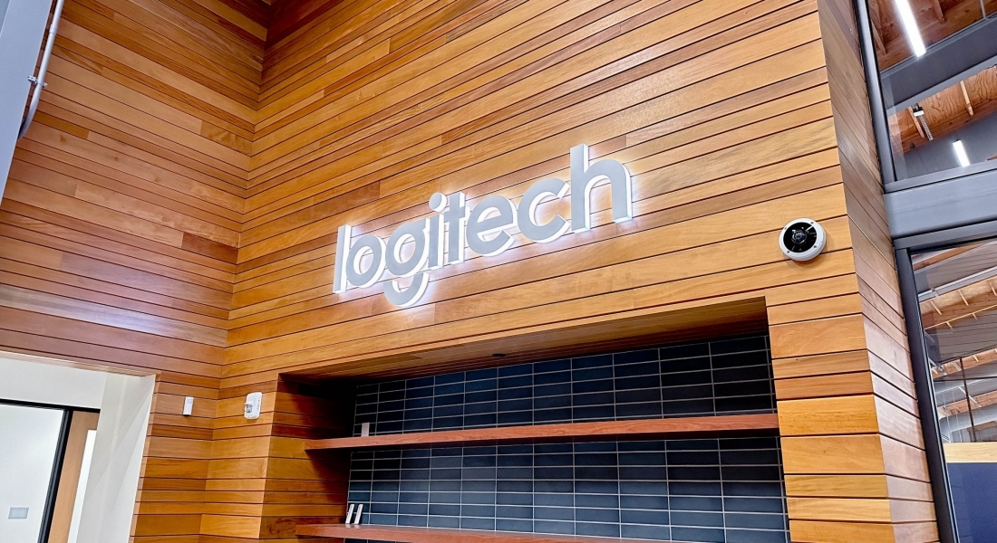 Top 10 Signs, Twelfth Edition: Retro Neon, Live Plants, and Chrome Car Wrap