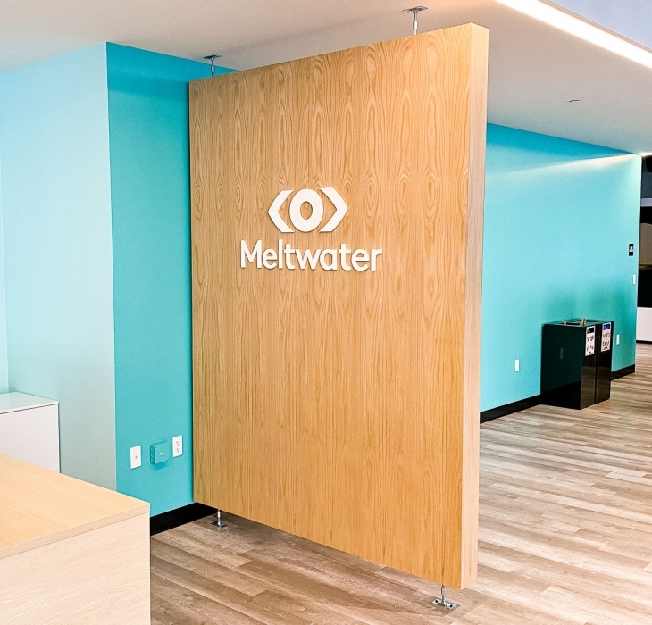 Meltwater Divider Wall