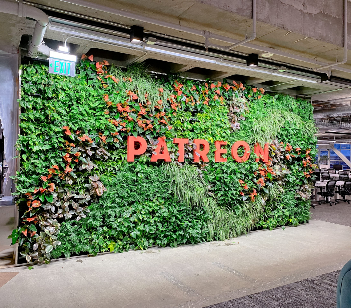 pateron-left