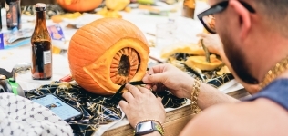 6 Signmakers Take Pumpkin Carving to the Next Level