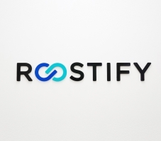 Roostify Logo
