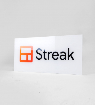 Streak – Panel Sign