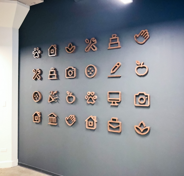 Thumbtack Wall Icons