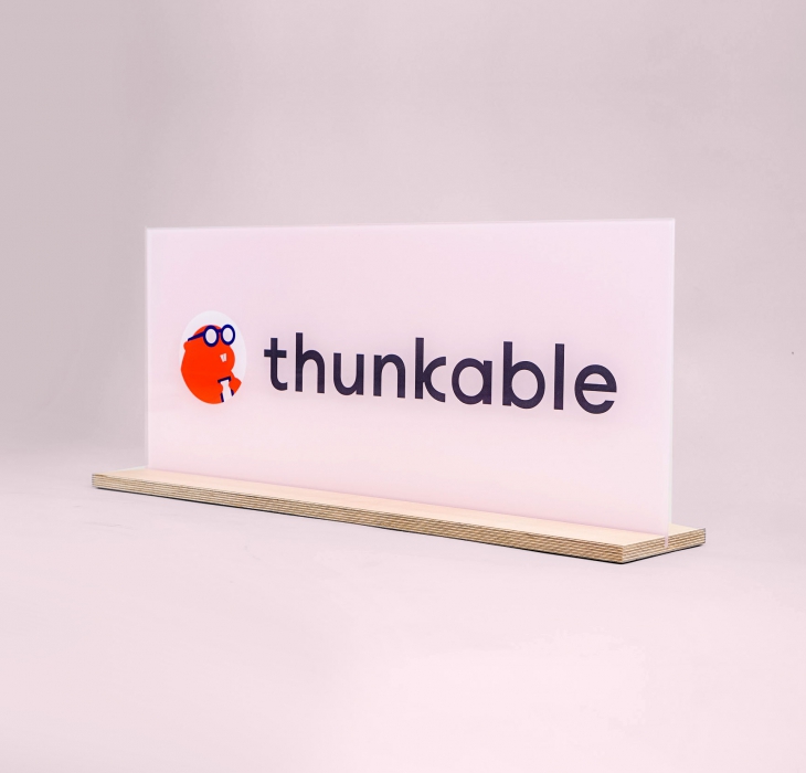 Thunkable, panel sign