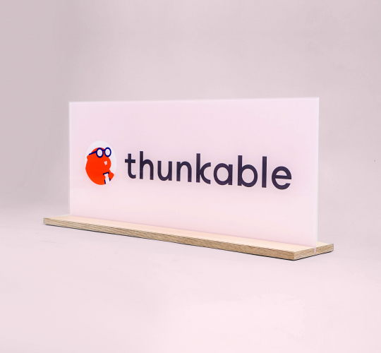 Thunkable, panel sign