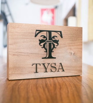 Tysa, Tabletop Sign