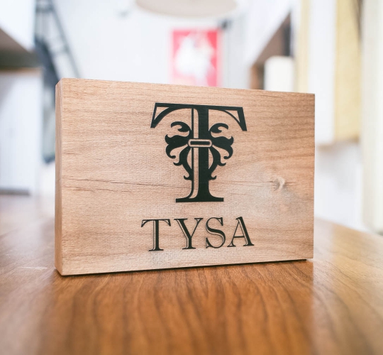 Tysa, Tabletop Sign